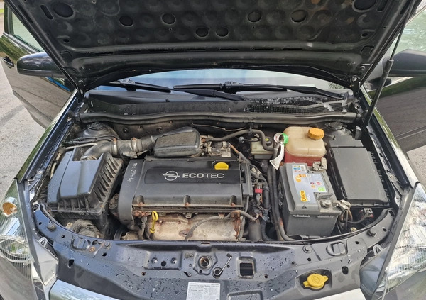 Opel Astra cena 8000 przebieg: 351218, rok produkcji 2006 z Połaniec małe 154